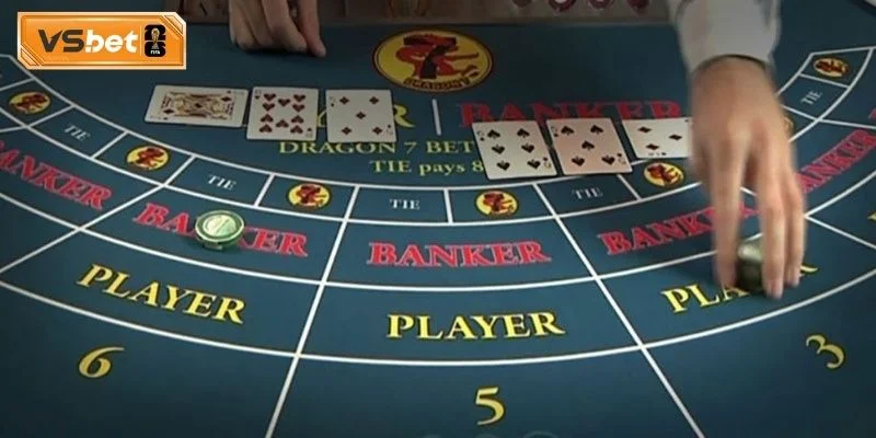 Quy định rút lá bài thứ ba trong luật Baccarat